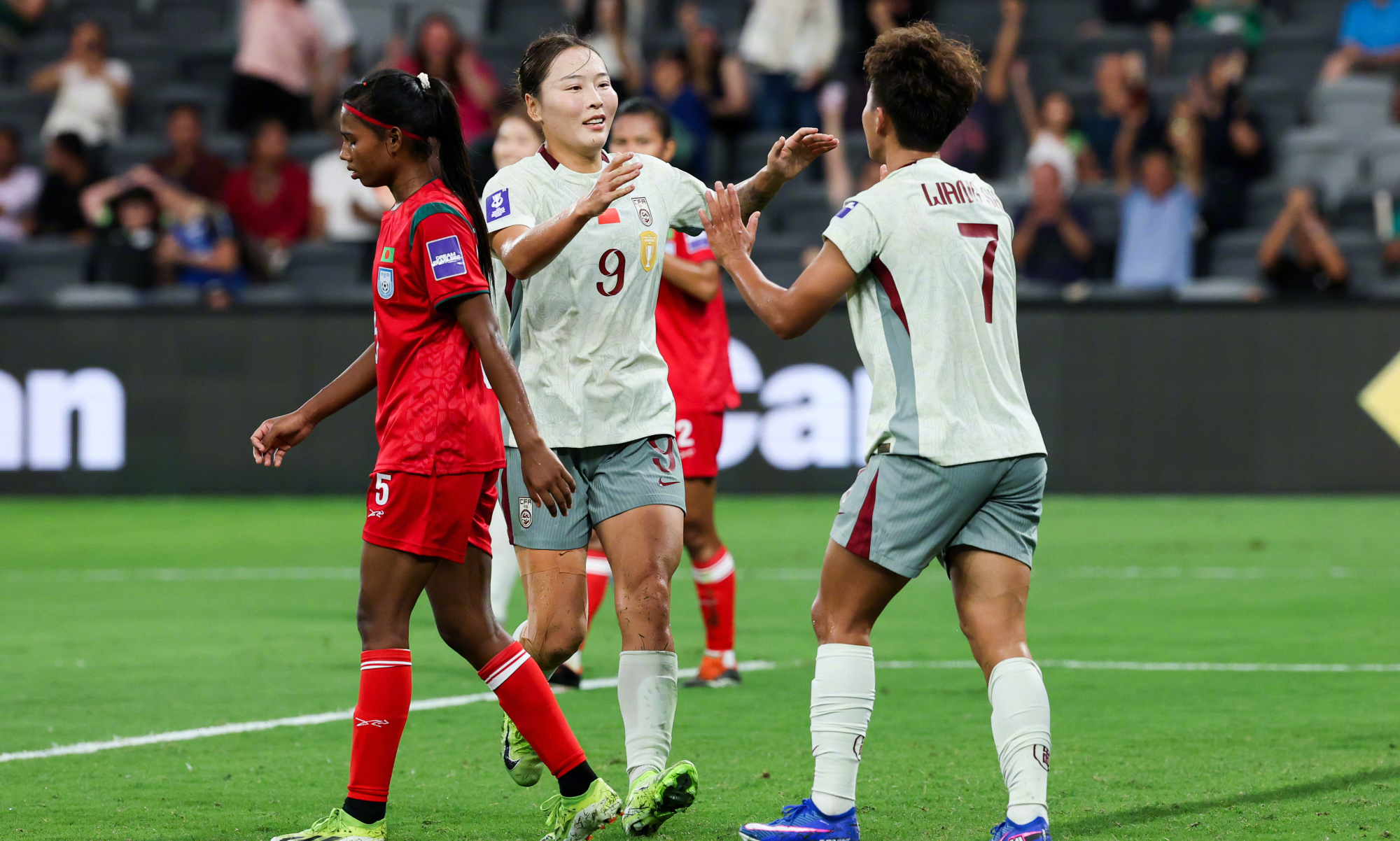 世界杯分组机制-中国女足面对亚洲弱旅时，移动速度慢成致命伤